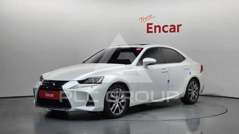 2017 Lexus IS