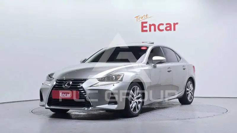 2017 Lexus IS