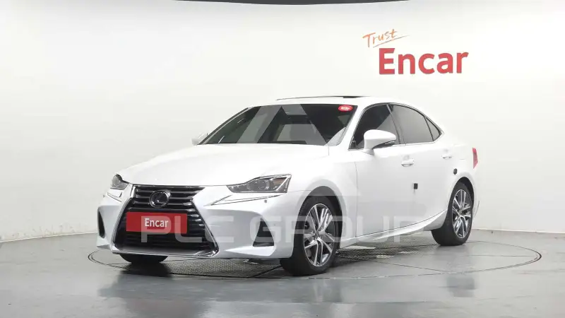 2017 Lexus IS