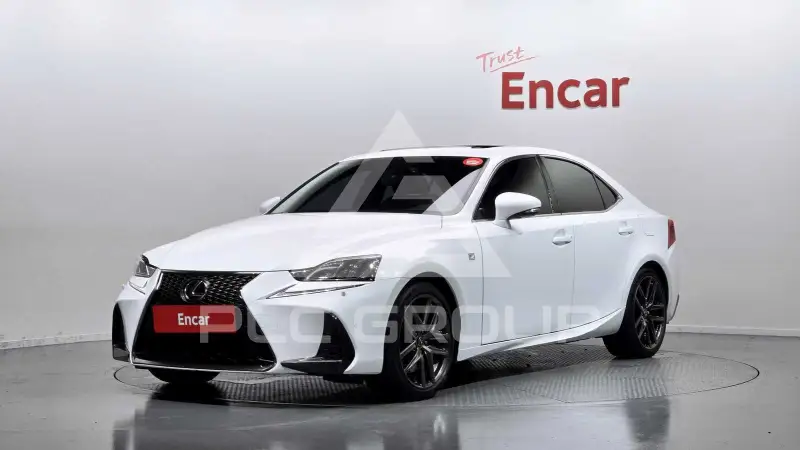 2017 Lexus IS