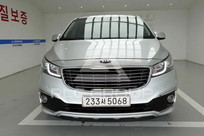 2017 KIA Carnival