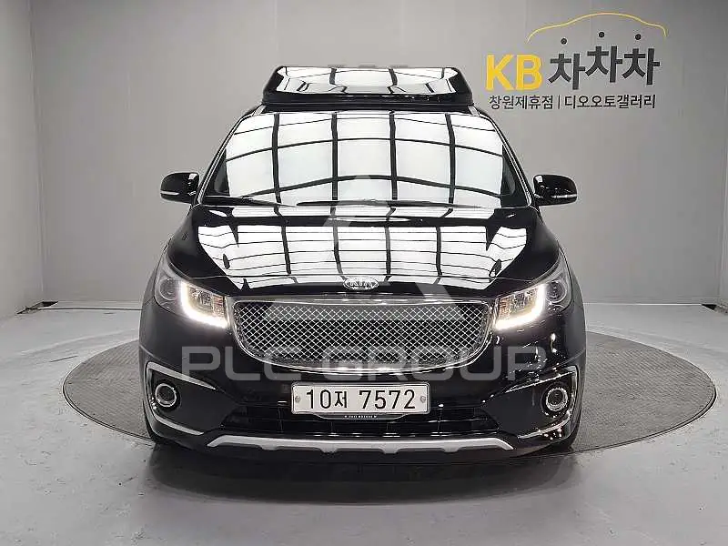 2017 KIA Carnival