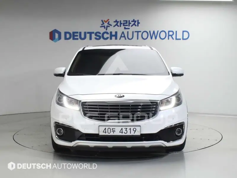 2017 KIA Carnival