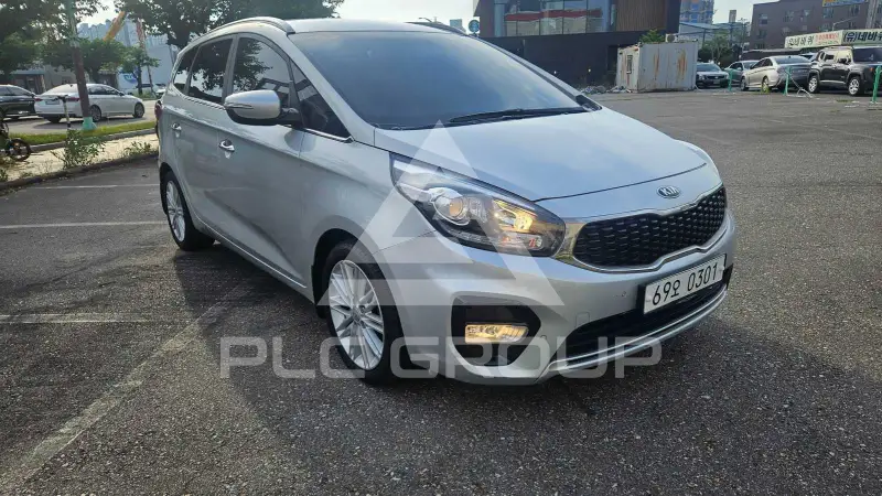 2017 KIA Carens