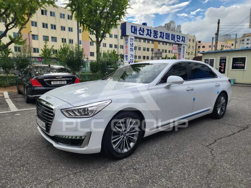 2017 Genesis G90