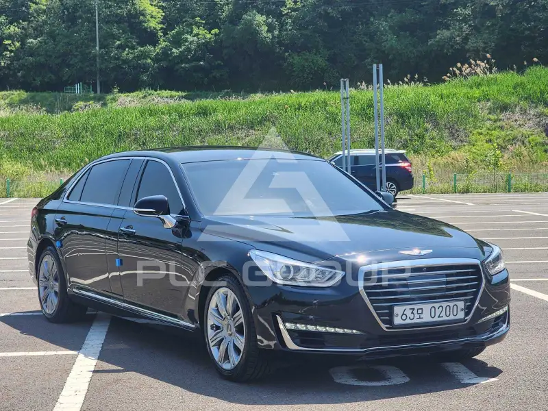 2017 Genesis G90