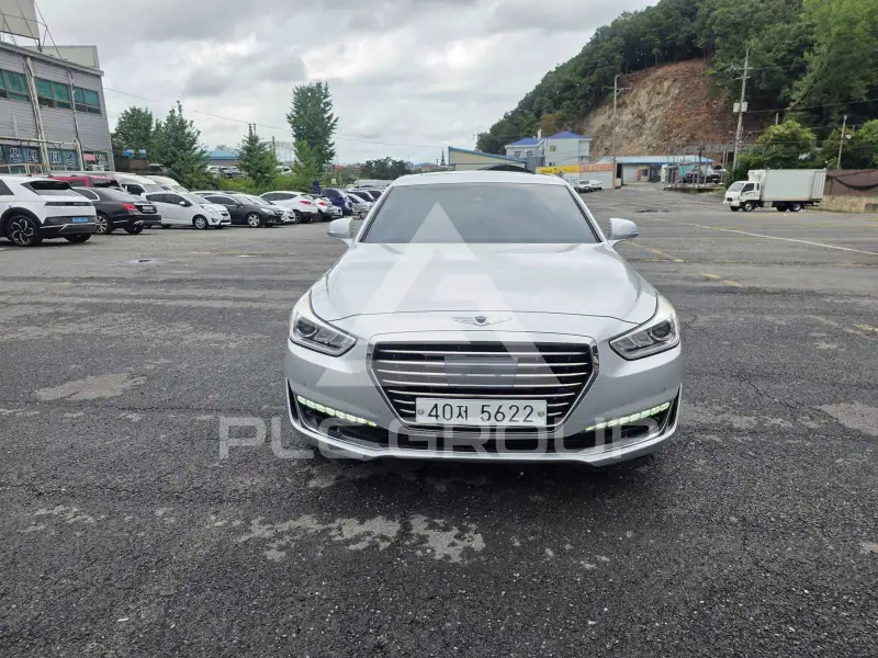 2017 Genesis G90