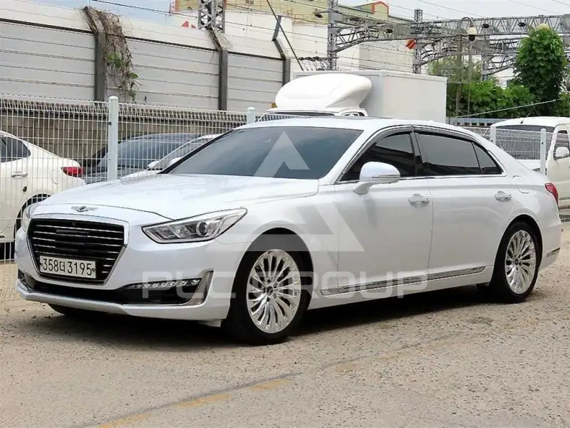 2017 Genesis EQ900