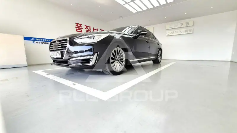 2017 Genesis G90