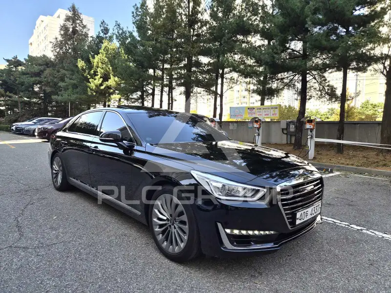 2017 Genesis G90