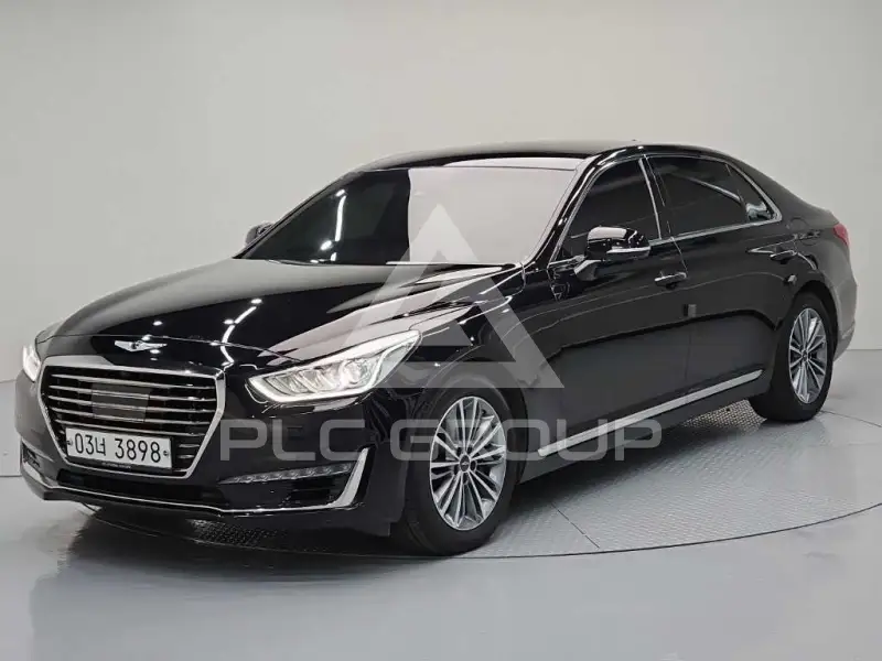 2017 Genesis EQ900