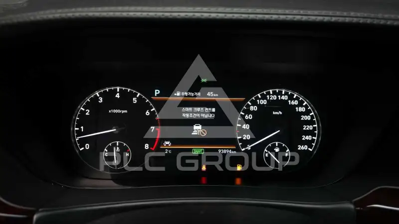 2017 Genesis G90