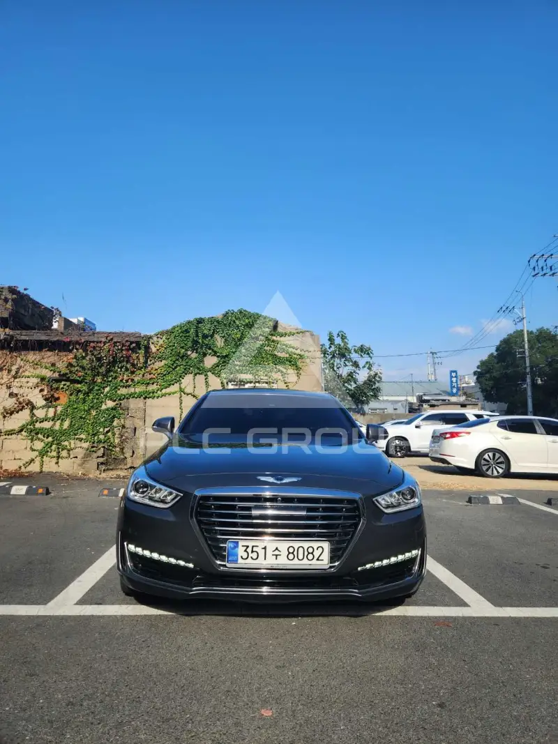 2017 Genesis G90