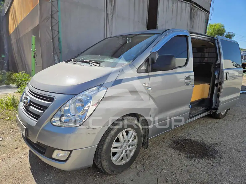 2017 Hyundai Starex
