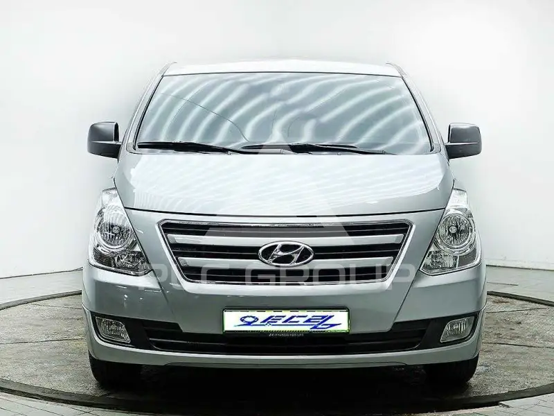 2017 Hyundai Starex