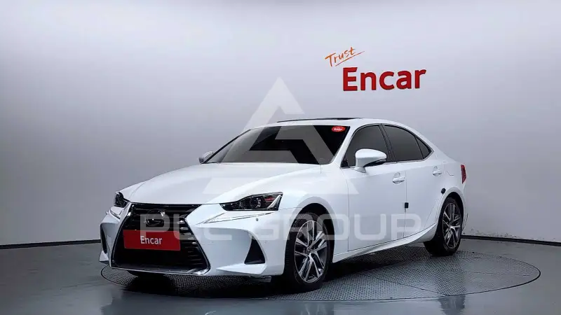 2017 Lexus IS