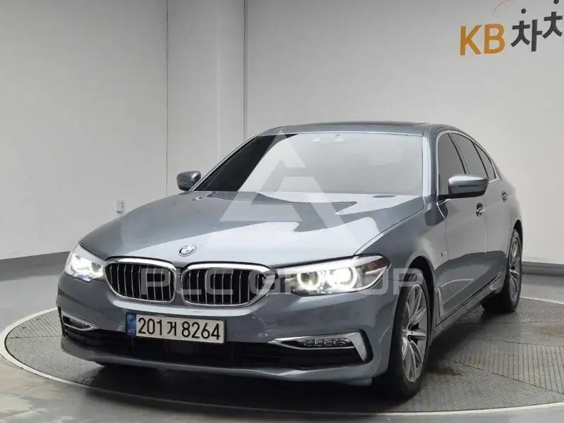 2018 BMW 520