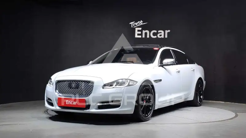 2018 Jaguar XJ