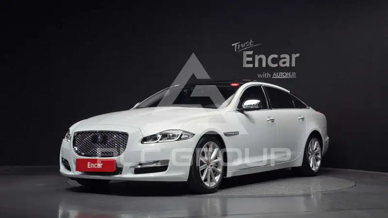 2018 Jaguar XJ