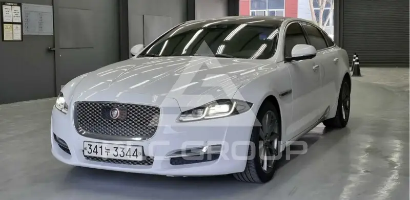 2018 Jaguar XJ