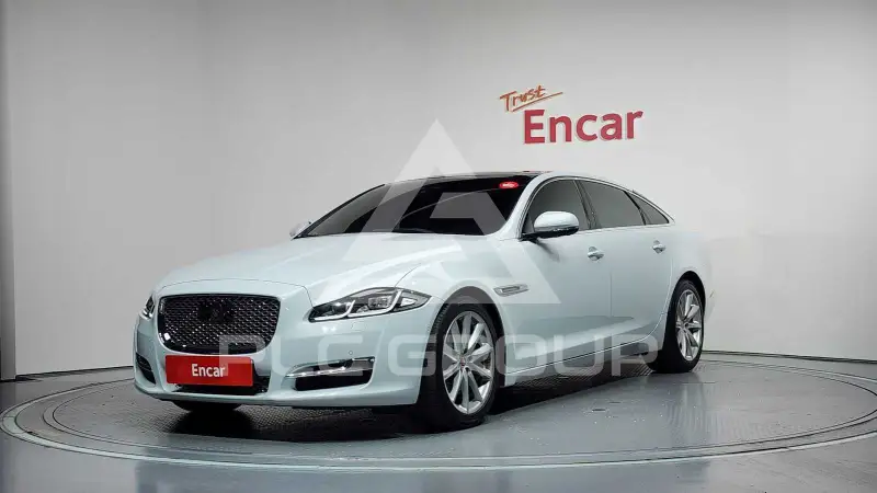 2018 Jaguar XJ