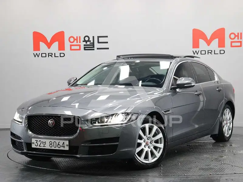 2018 Jaguar XE