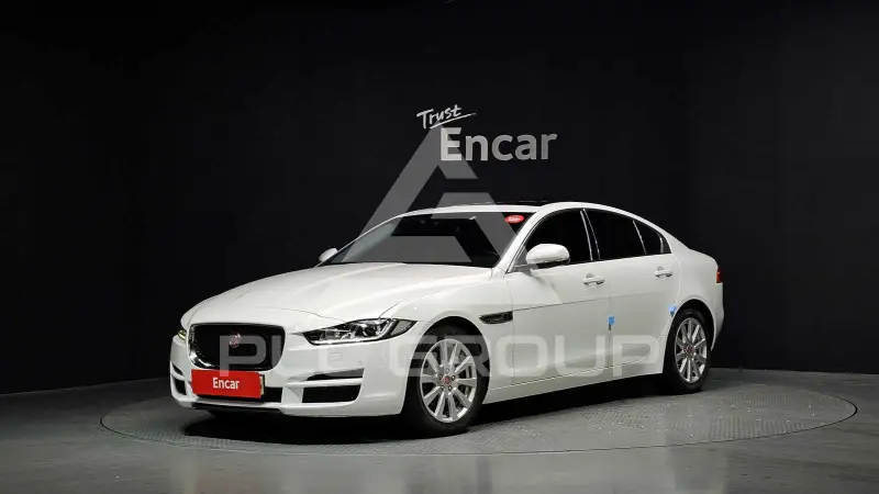 2018 Jaguar XE