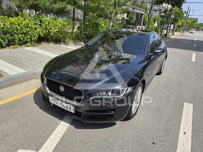 2018 Jaguar XE