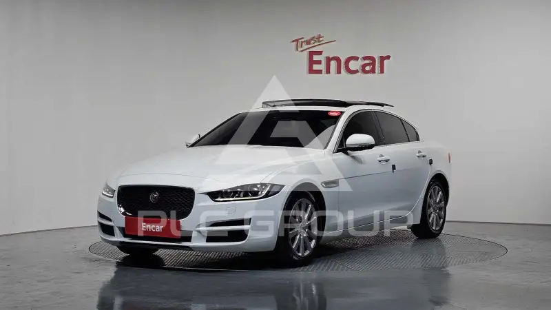 2018 Jaguar XE