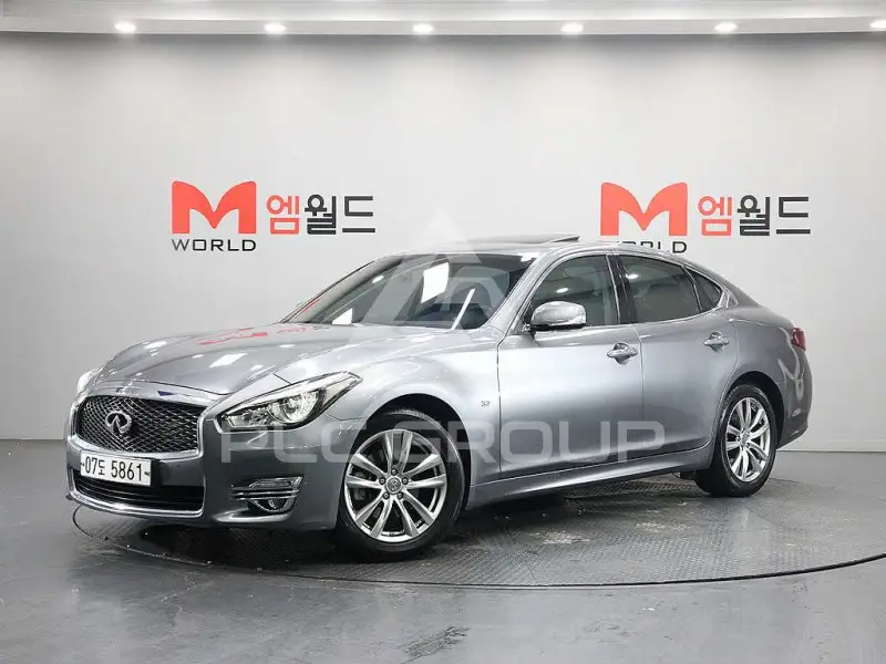 2018 Infinity Q70