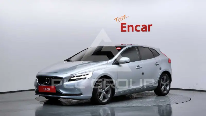 2018 Volvo V40