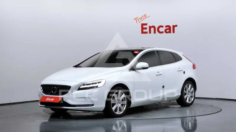 2018 Volvo V40