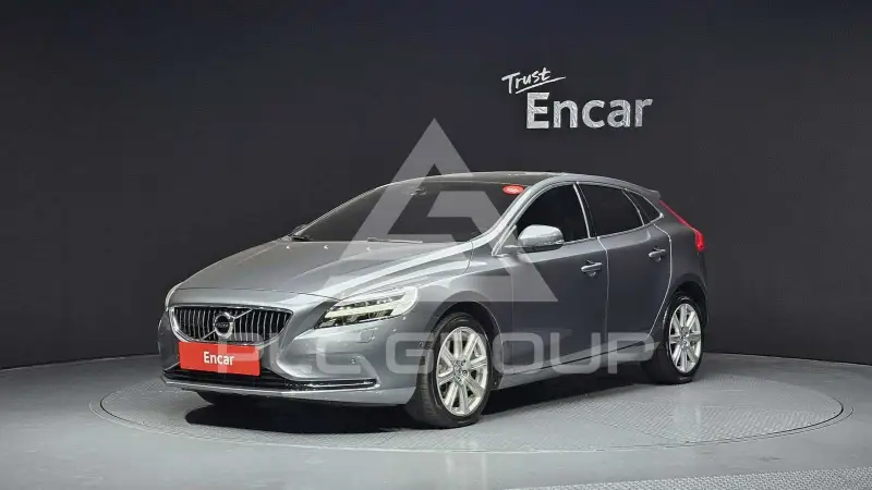2018 Volvo V40