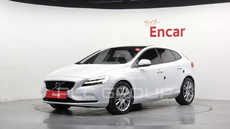 2018 Volvo V40