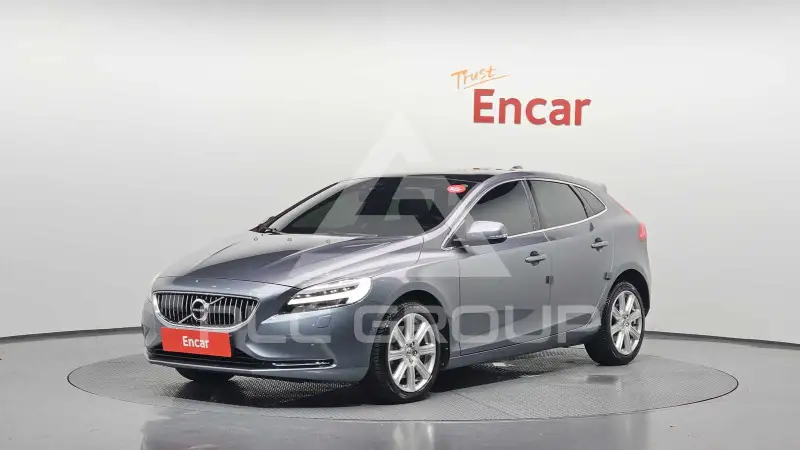 2018 Volvo V40