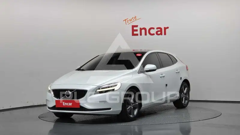 2018 Volvo V40