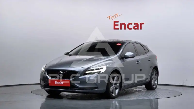 2018 Volvo V40