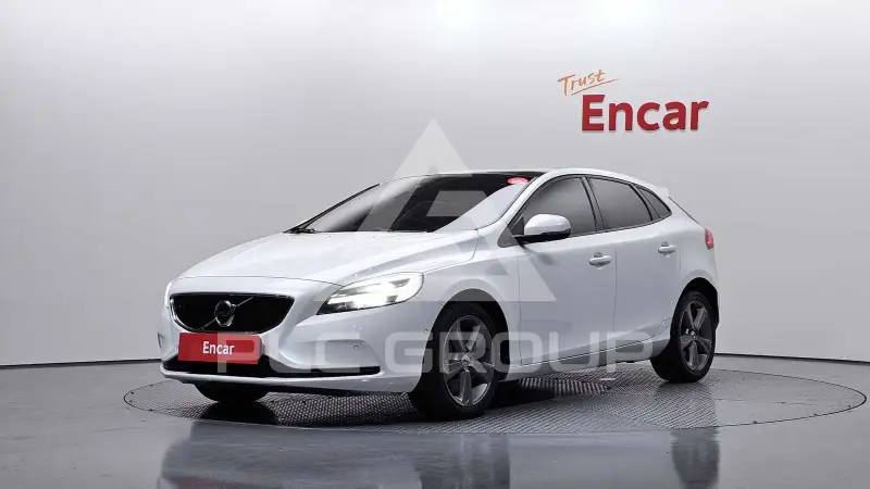 2018 Volvo V40