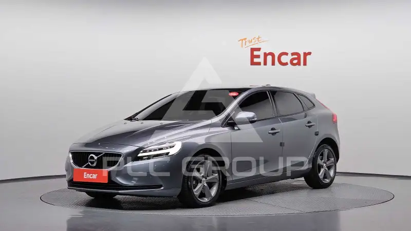 2018 Volvo V40