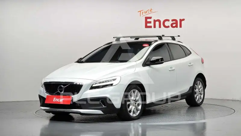 2018 Volvo V40