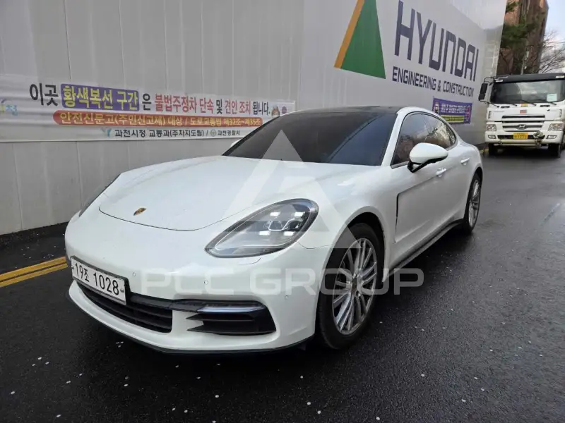 2018 Porsche Panamera