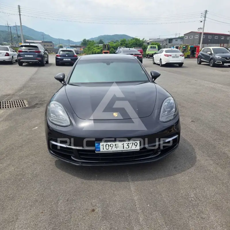 2018 Porsche Panamera