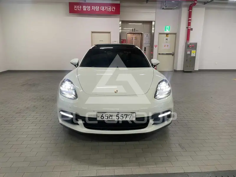 2018 Porsche Panamera