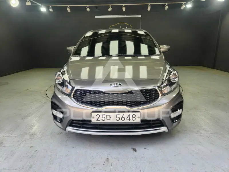 2018 KIA Carens