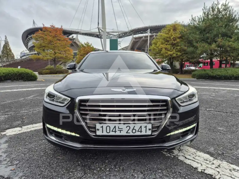 2018 Genesis G90