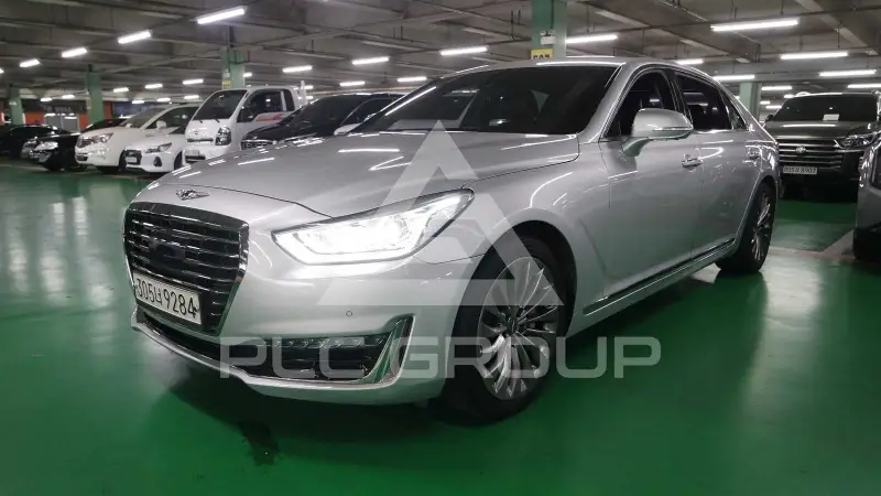 2018 Genesis EQ900