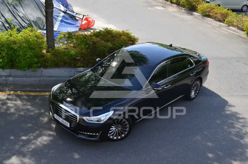 2018 Genesis G90