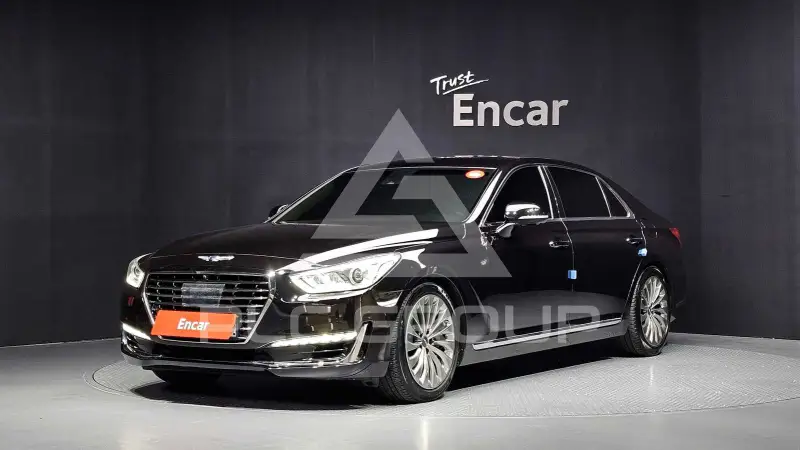 2018 Genesis EQ900