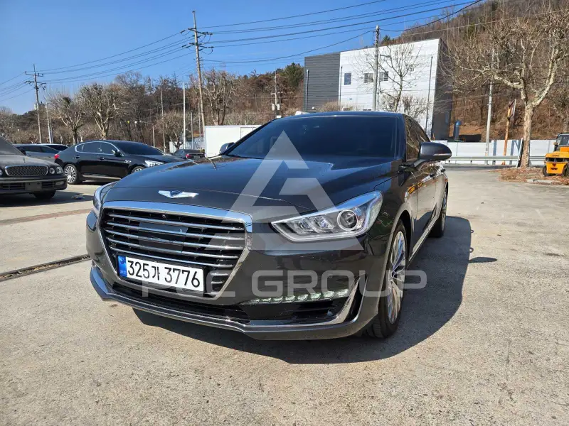 2018 Genesis G90