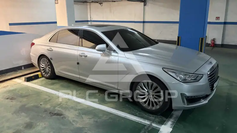 2018 Genesis G90
